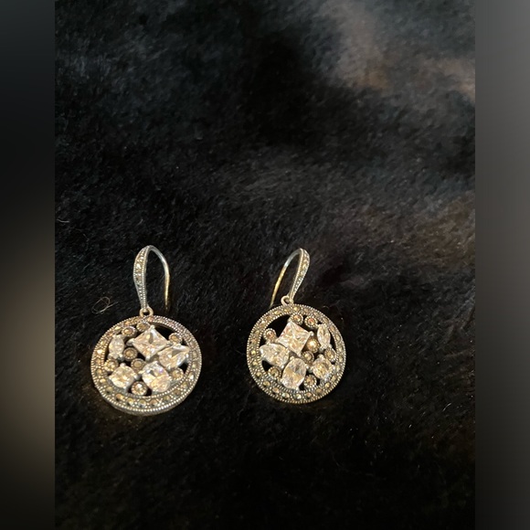 LAVISH BY TJM STERLING SILVER MARCASITE CZ EARRINGS - Picture 1 of 8